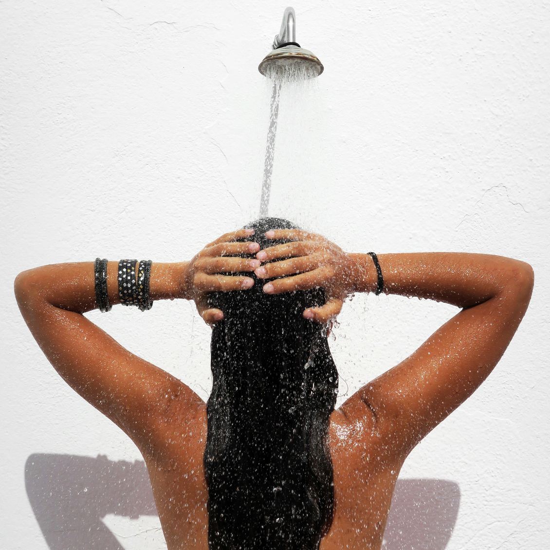 15 besten blauen Shampoos für brünettes Haar und WTF, die sie tun