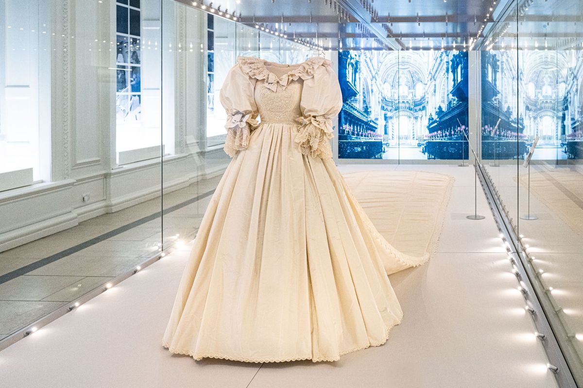 Ahora puedes ver el vestido de novia de la princesa Diana en la vida real