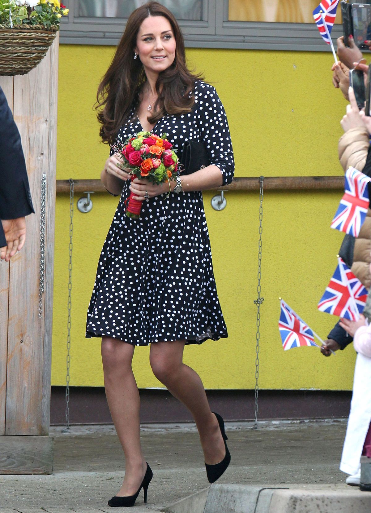Kate Middleton ha indossato un vestito premaman da $ 63 oggi