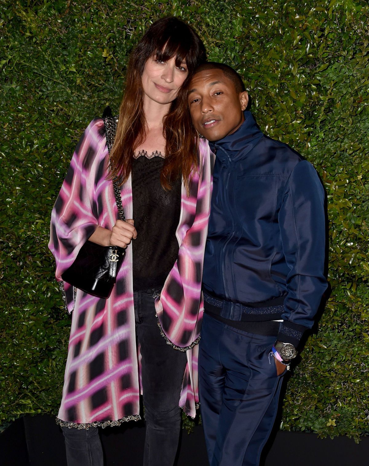 เสื้อผ้าผู้ชาย, เสื้อผ้าผู้หญิง: Pharrell Williams Wears It All
