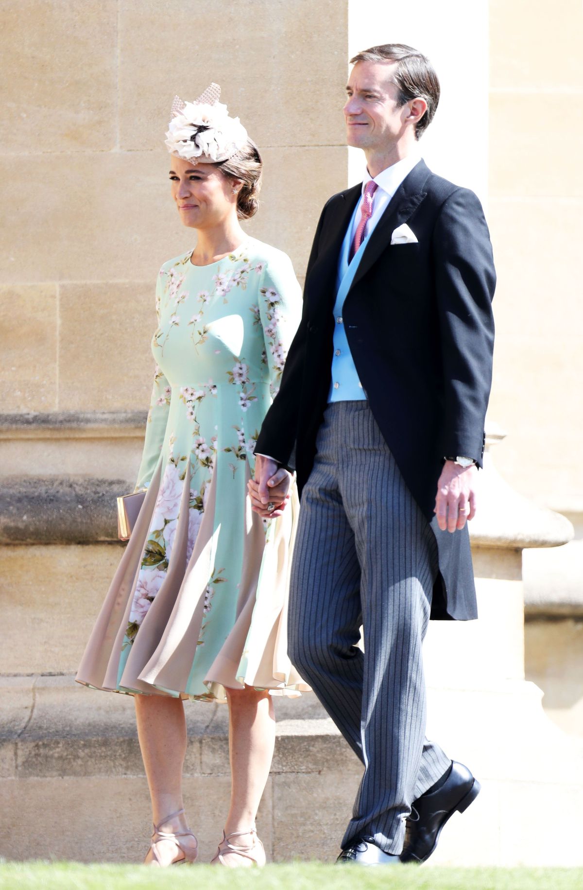 Pippa Middleton chegou ao casamento real usando flores