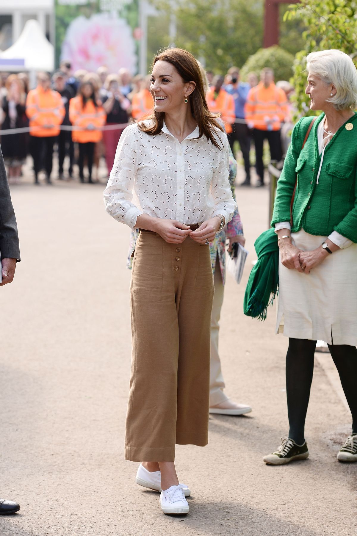 Tenue de défilé de fleurs chelsea Kate Middleton