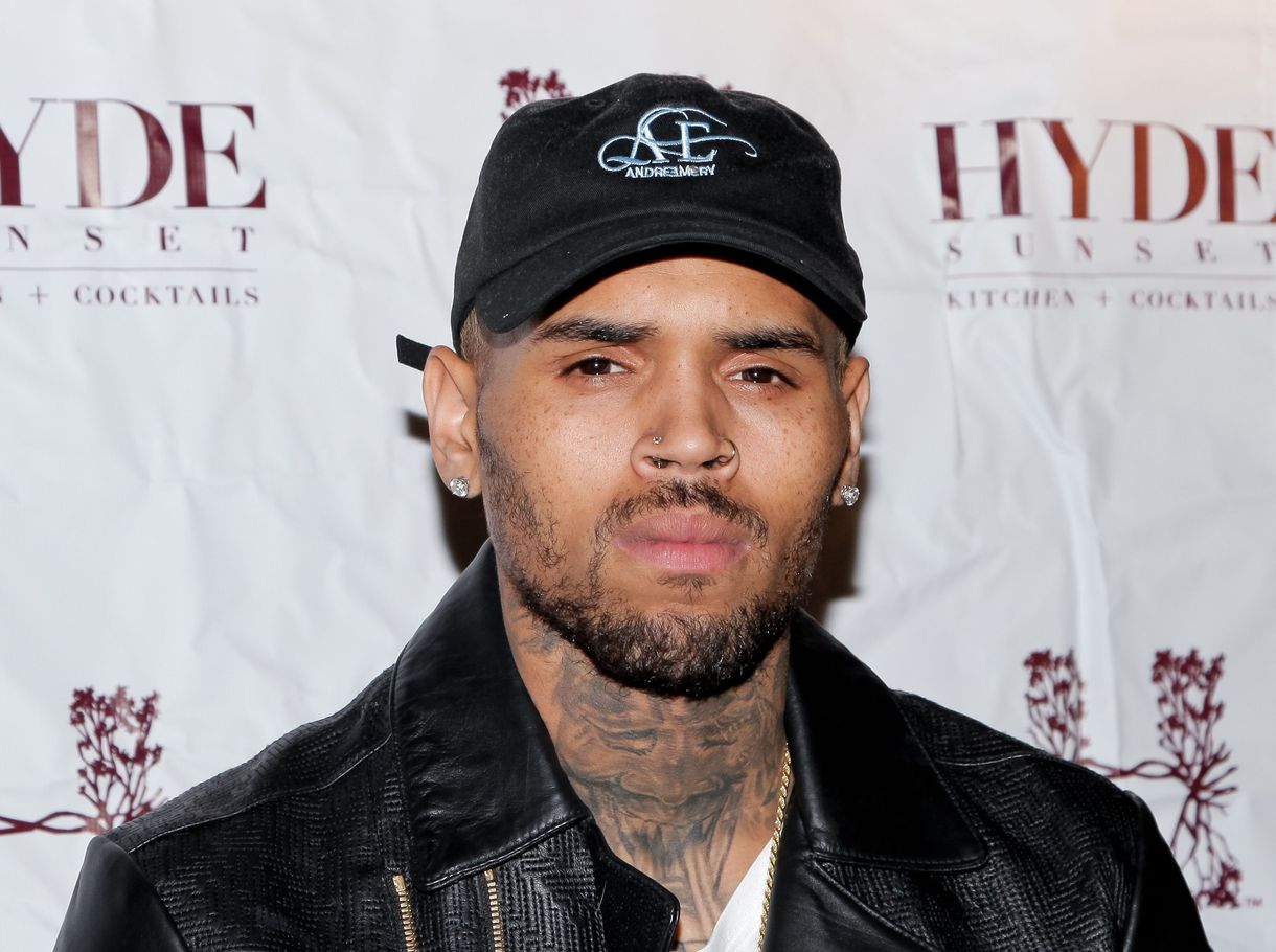 Chris Brown tørster over Rihanna på Instagram, og fansen hennes forteller ham å trekke seg tilbake