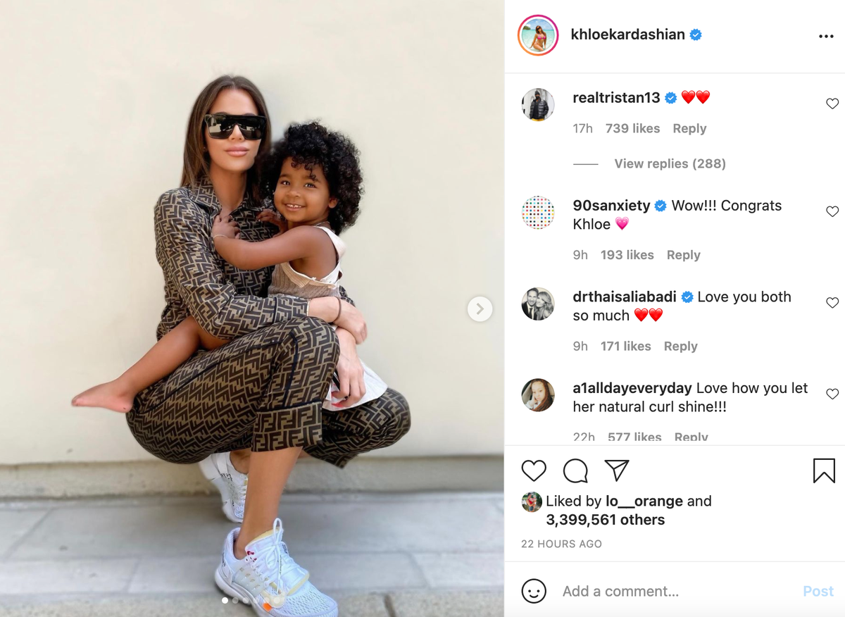 Khloé Kardashian의 Instagram 사진에 Tristan Thompson이 댓글을 남겼습니다.