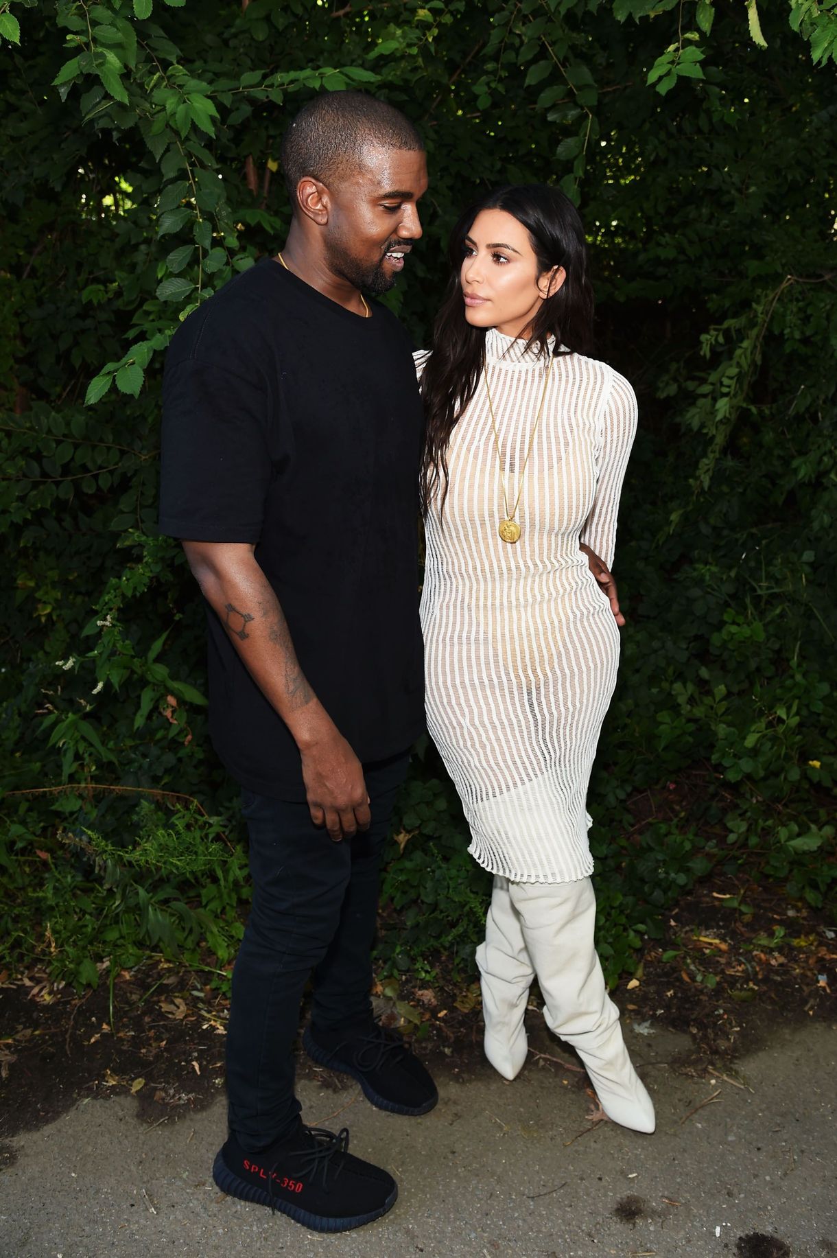 Σύμφωνα με πληροφορίες, η Kim Kardashian «Λαμβάνει υπόψη τις επιλογές της» για ένα μέλλον με την Kanye West