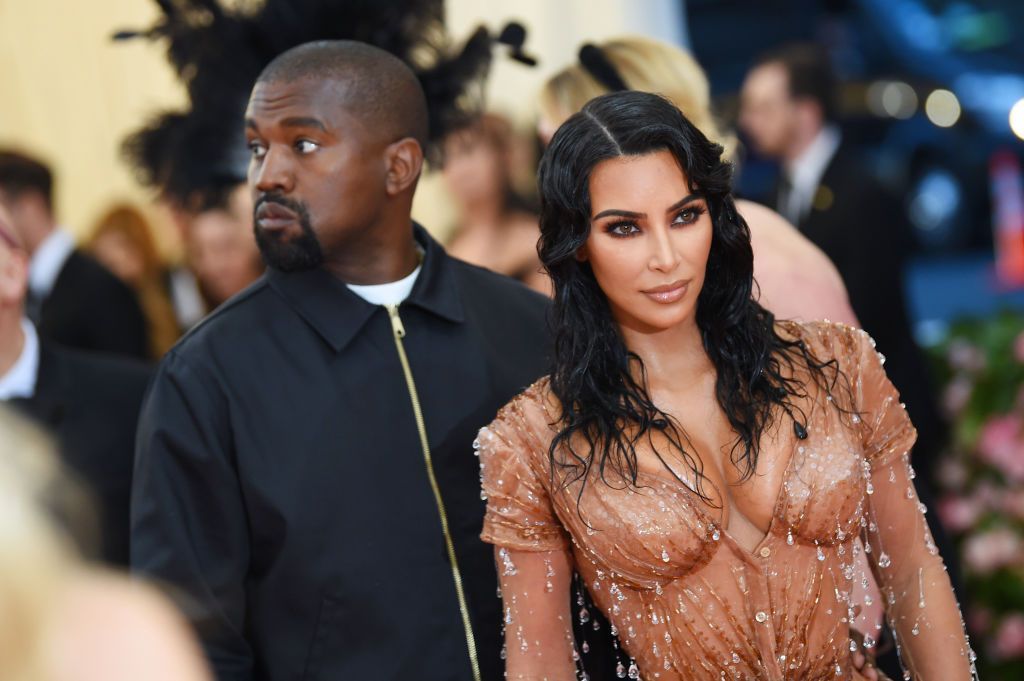 Kim Kardashian føler seg 'som seg selv igjen' etter Kanye Wests skilsmisse