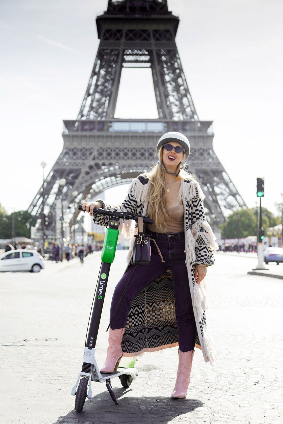 Uber'in Yeni Scooter'ları Paris Moda Haftasını Devraldı
