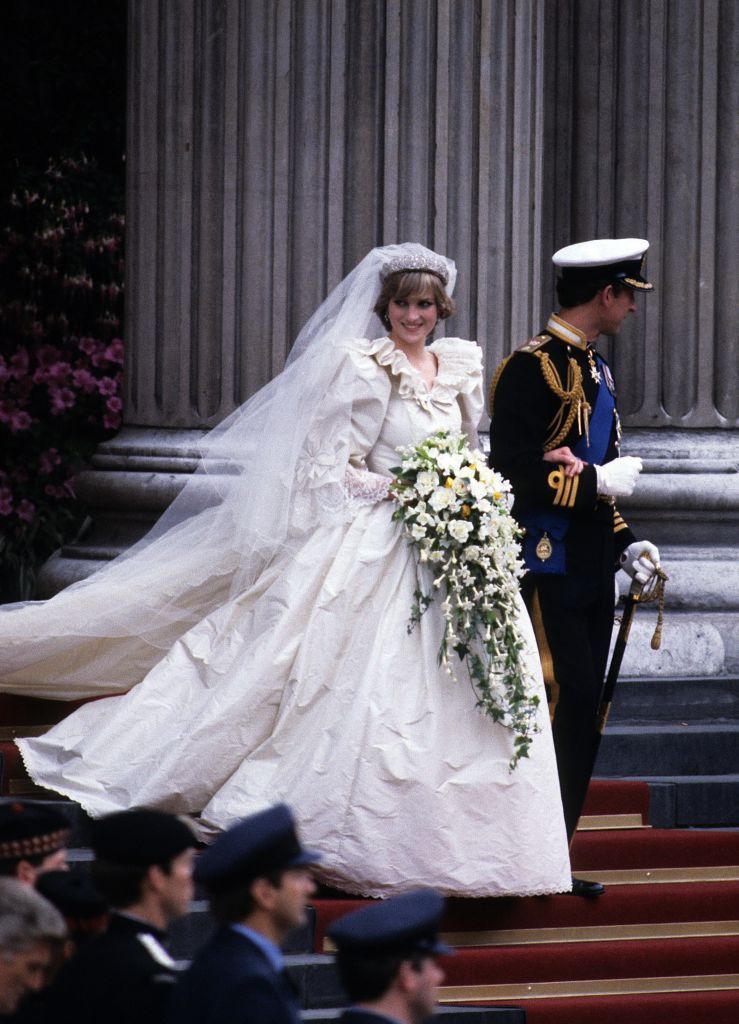 La principessa Diana ha 'chiamato' il suo stilista di abiti da sposa David Emanuel ore dopo le sue nozze