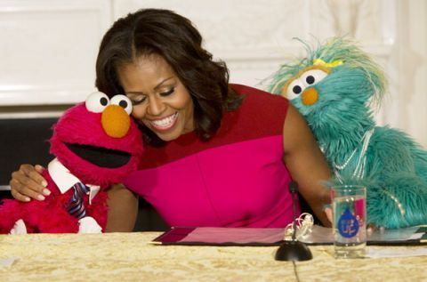 Votre dose de mignon du vendredi : Michelle Obama avec Elmo et Rosita de 'Sesame Street'