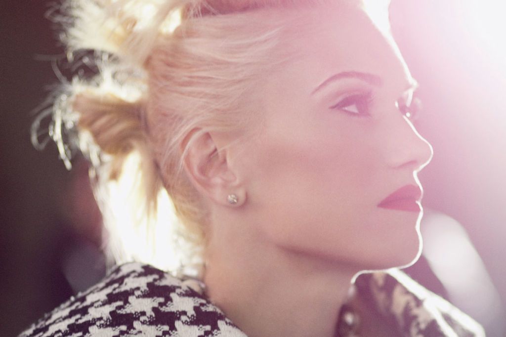 Gwen Stefani parle de lingerie, de « The Voice », de son retour à la Fashion Week et plus encore