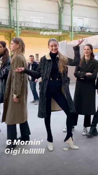 Η Gigi Hadid αντιμετωπίζει δυσλειτουργία ντουλάπας ενόψει του Chanel Couture Show στο Παρίσι