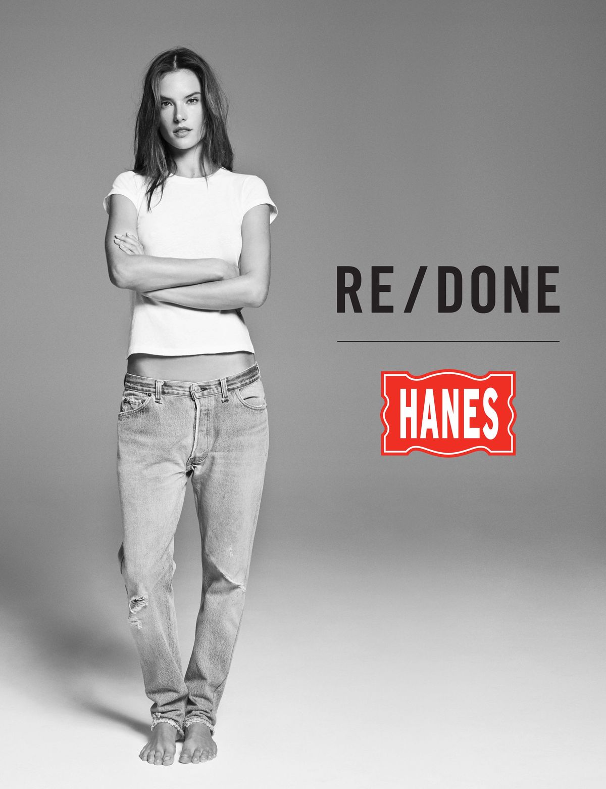 A marca de jeans que todo editor de moda adora acaba de criar a camiseta perfeita