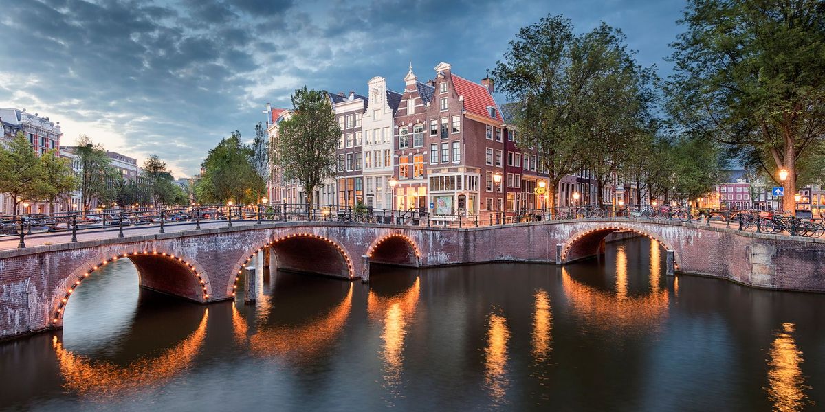 Почему Амстердам называют