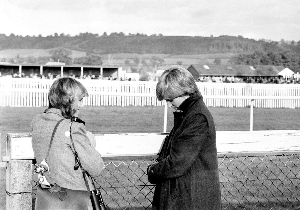Camilla Parker-Bowles og Diana på Ludlow veddeløpsbane